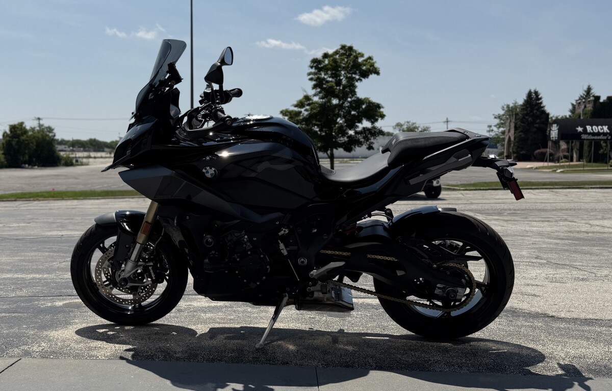 2023 BMW XR - Photo 6