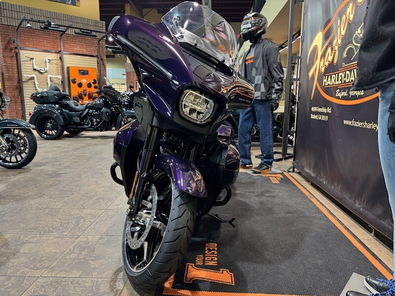 FLHXU 2025 Street Glide Ultra - Photo 2