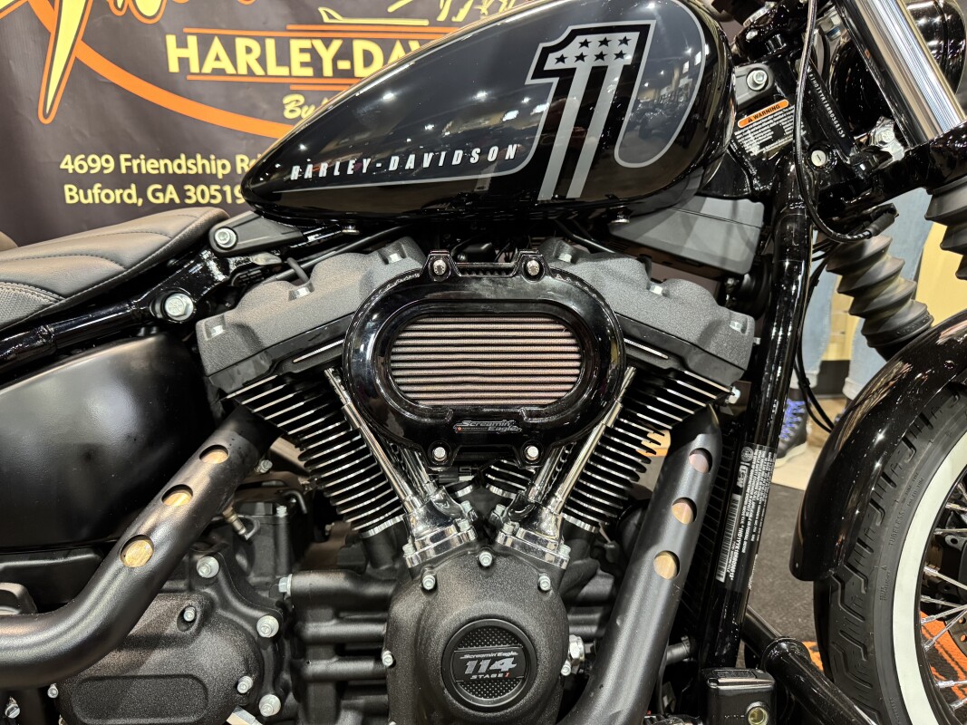 2024 Harley-Davidson Street Bob 114 Vivid Black - Photo 2