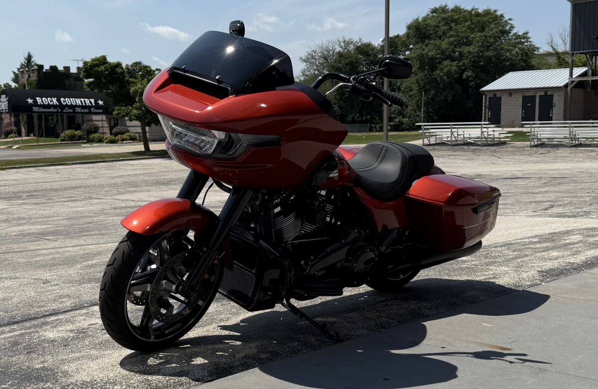2024 Road Glide - Photo 3