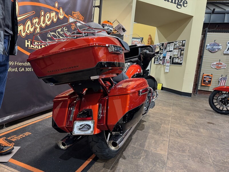 2025 Harley-Davidson Street Glide Ultra Whiskey Fire / Vivid Black - Photo 3