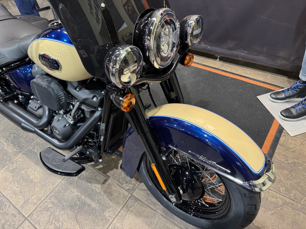 2024 Harley-Davidson Heritage Classic Sinister Blue Two Tone Custom - Photo 5