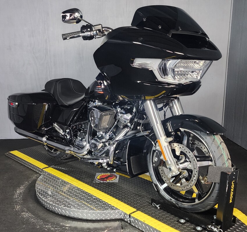 2025 Harley-Davidson Road Glide FLTRX VIVID BLACK - Photo 7