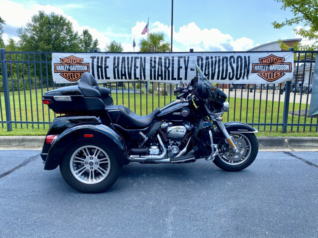 2023 Harley-Davidson Tri Glide Ultra Vivid Black