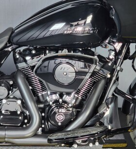 2025 Harley-Davidson Road Glide FLTRX VIVID BLACK - Photo 6