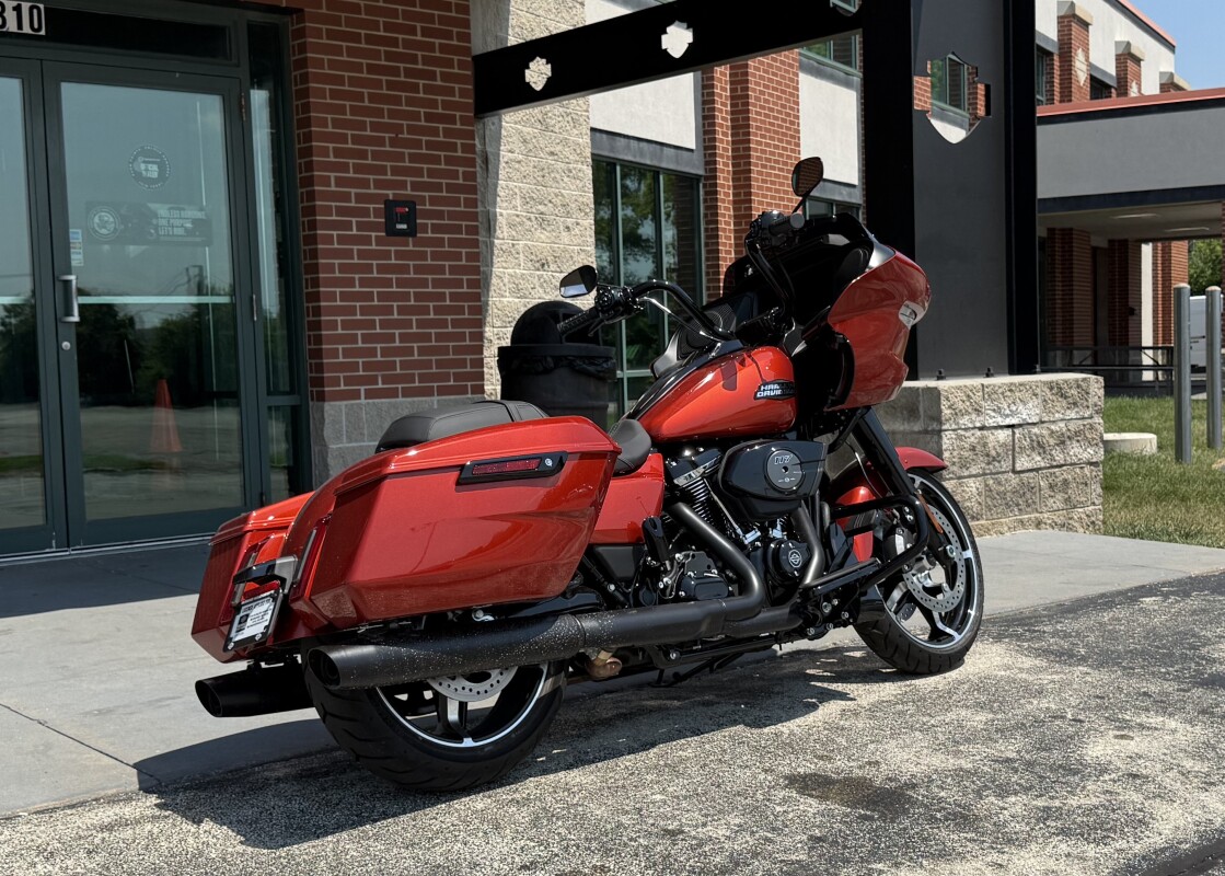 2024 Road Glide - Photo 2