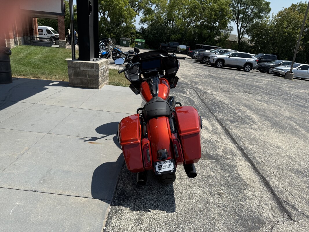 2024 Road Glide - Photo 7