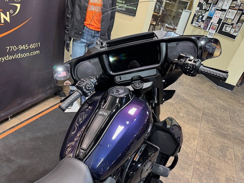 FLHXU 2025 Street Glide Ultra - Photo 4