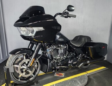2025 Harley-Davidson Road Glide FLTRX VIVID BLACK - Photo 9