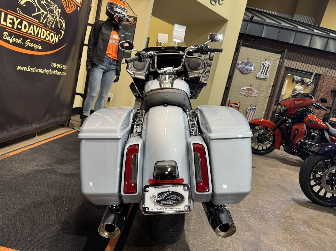 2025 Harley-Davidson Road Glide Atlas Silver Metallic - Photo 3