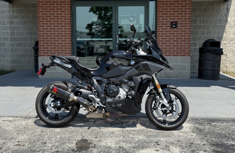 2023 BMW Motorrad S 1000 XR Black Storm Metallic 2