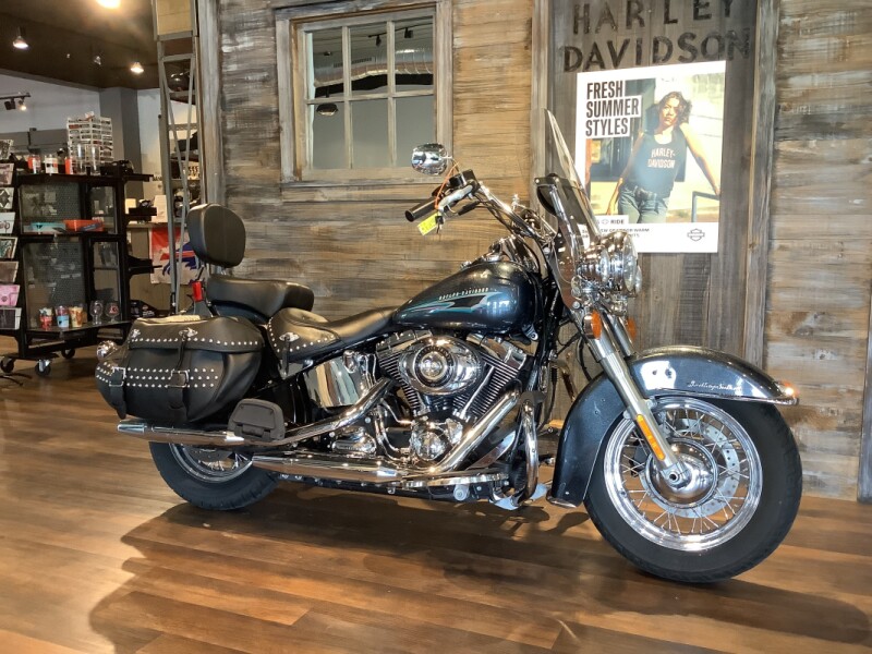 Harley-Davidson® Heritage Softail® Classic 2015 FLSTC U527-15 Custom Colour Black Magic