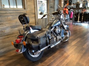 Harley-Davidson® Heritage Softail® Classic 2015 FLSTC U527-15 Custom Colour Black Magic thumb 1