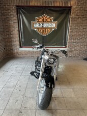 2025 Harley-Davidson® Fat Boy® FLFB Vivid Black thumb 3