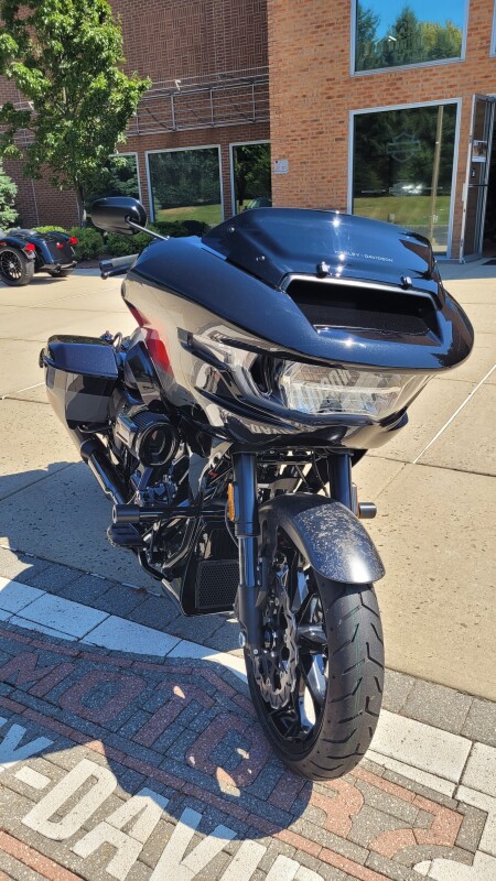 2025 Harley-Davidson CVO Road Glide ST - Photo 3