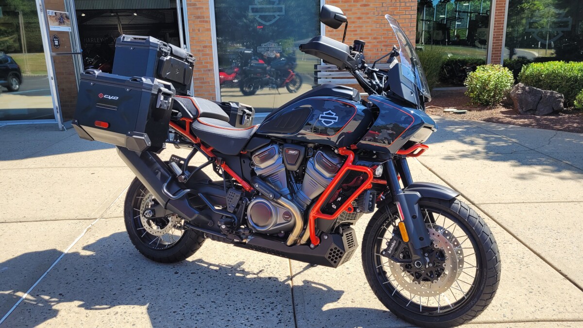 2025 Harley-Davidson CVO Pan America - Photo 2