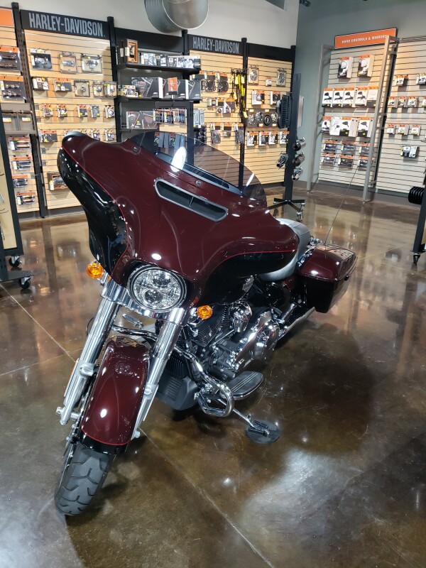 2022 Harley-Davidson Street Glide Special Midnight Crimson/Vivid Black