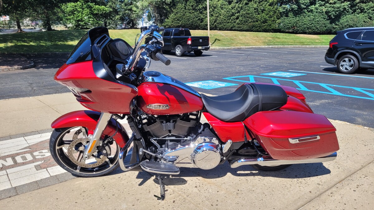 2025 Harley-Davidson Road Glide - Photo 3