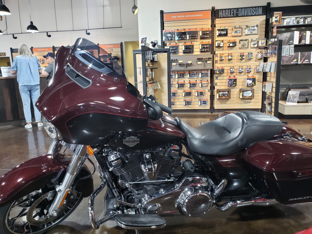 2022 Harley-Davidson Street Glide Special Midnight Crimson/Vivid Black - Photo 2