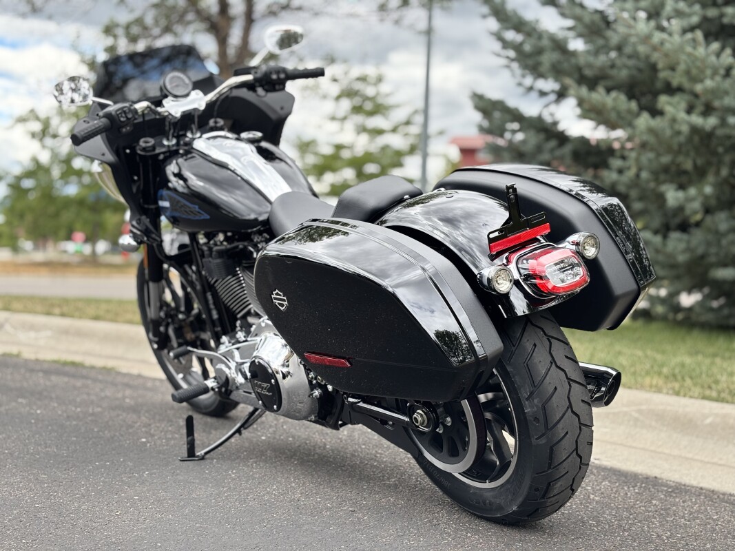 2025 Harley-Davidson Low Rider ST Vivid Black - Photo 6
