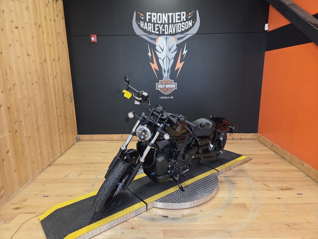 RH975 2024 Nightster