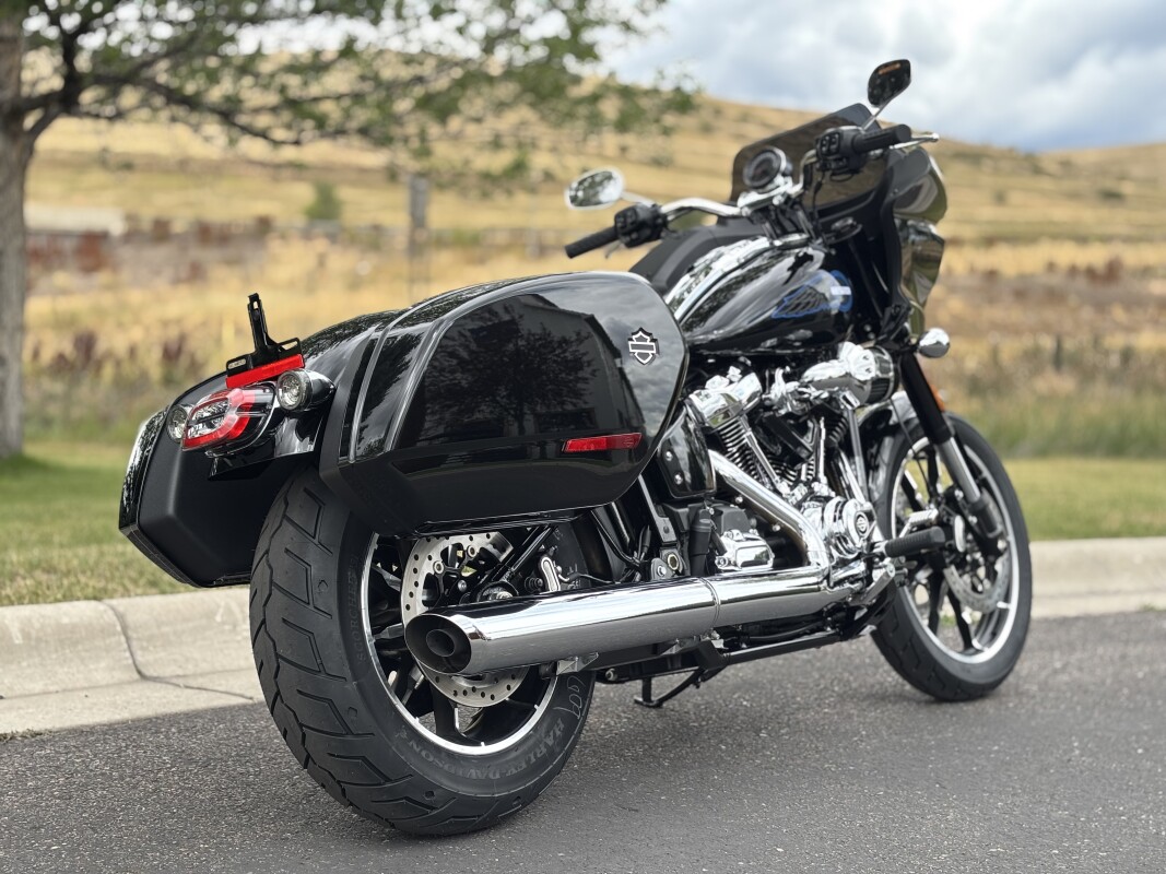 2025 Harley-Davidson Low Rider ST Vivid Black - Photo 3