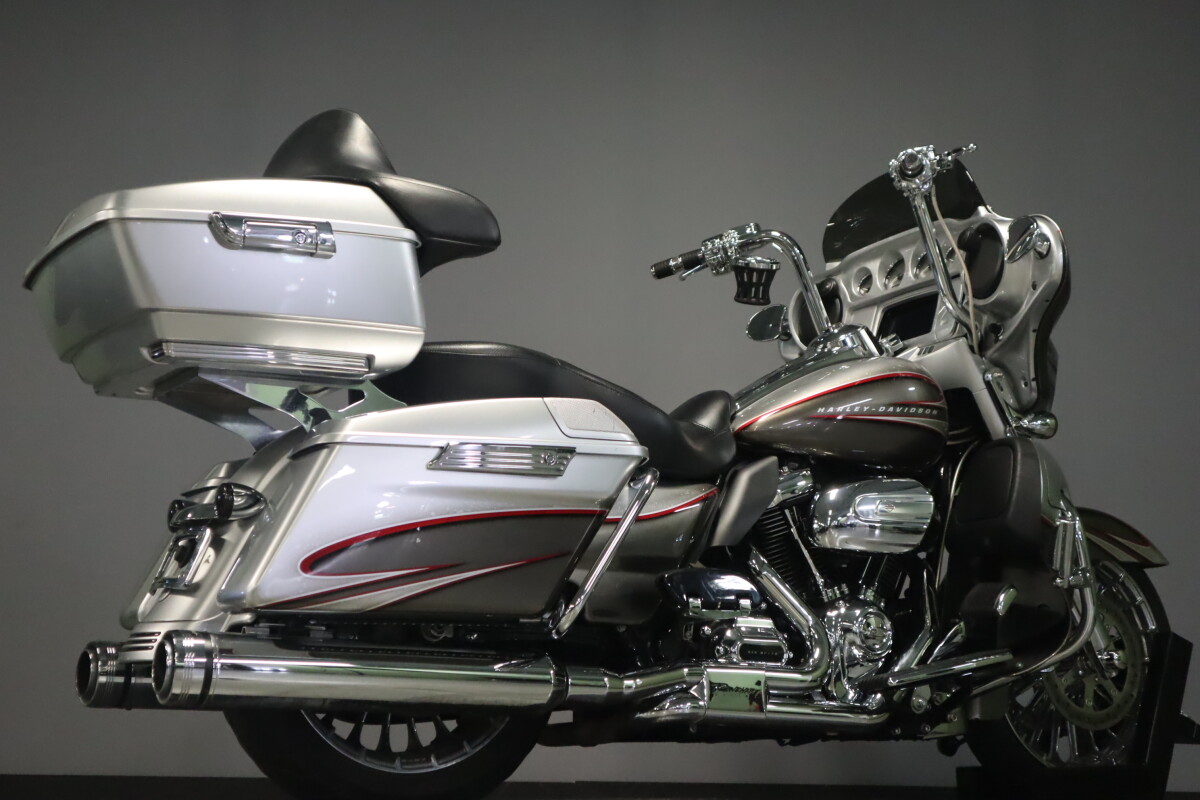 2019 Harley-Davidson Street Glide FLHX - Photo 8