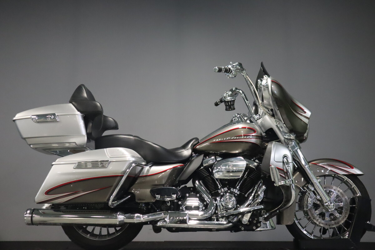 2019 Harley-Davidson Street Glide FLHX