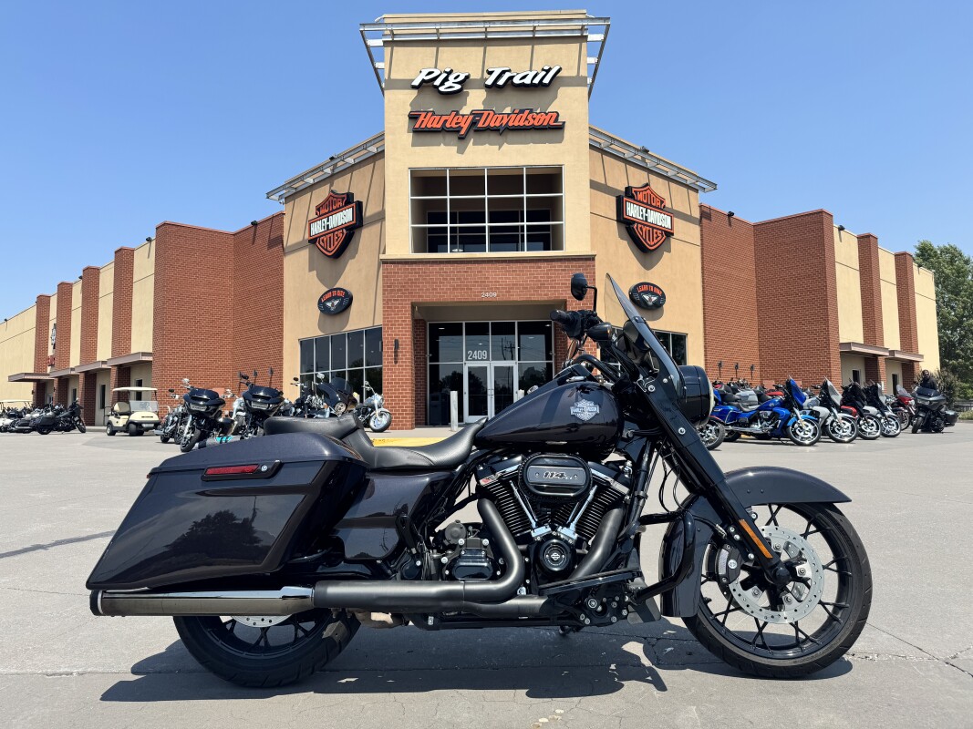 2021 Harley-Davidson Road King Special FLHRXS Vivid Black 601840