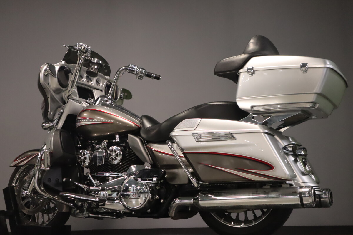 2019 Harley-Davidson Street Glide FLHX - Photo 6