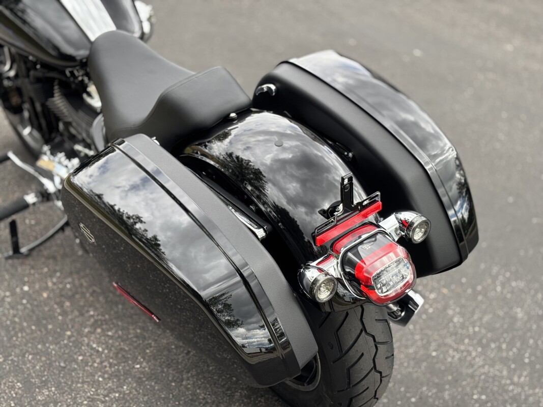 2025 Harley-Davidson Low Rider ST Vivid Black - Photo 9