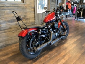 Harley-Davidson® Iron 883™ 2019 XL 883N U110-19 Wicked Red thumb 1