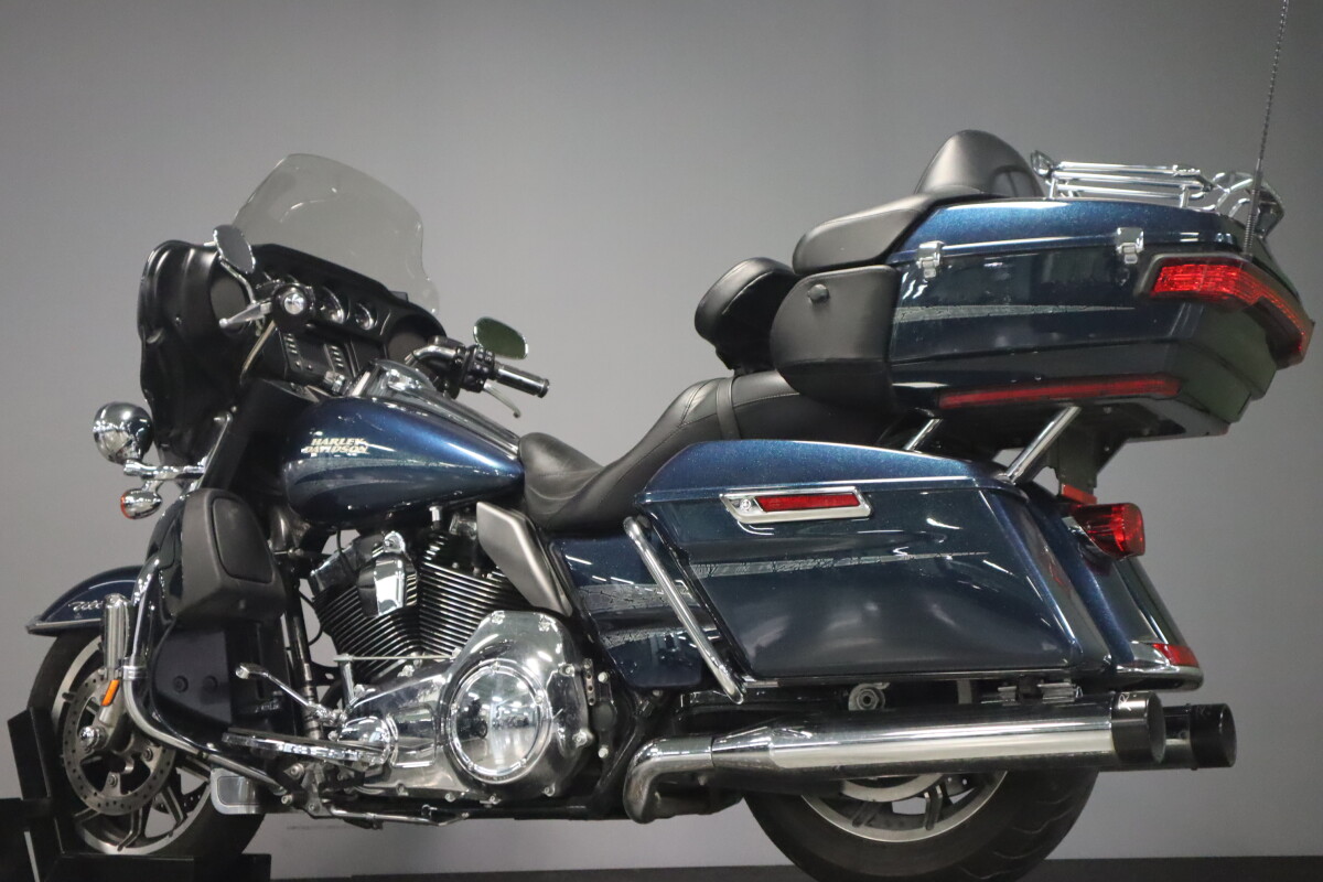 2016 Harley-Davidson Electra Glide Ultra Classic FLHTCU - Photo 6