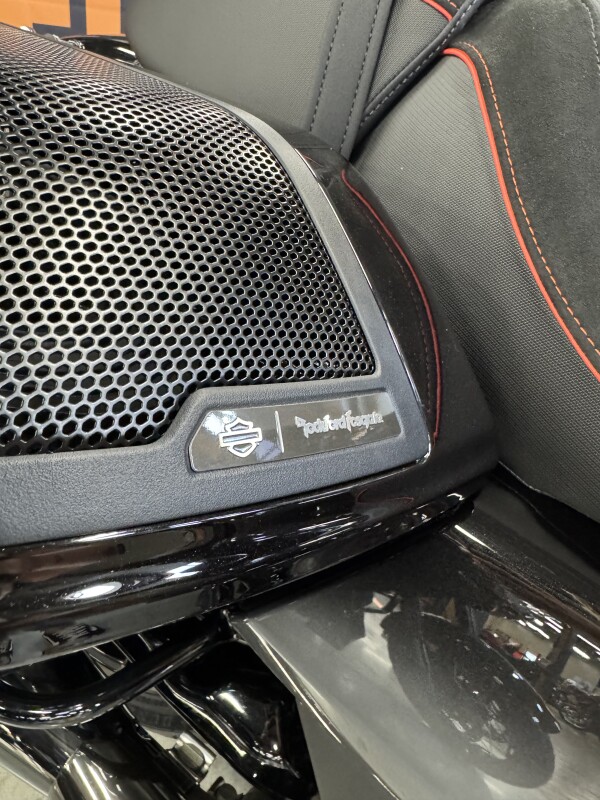 2024 Harley-Davidson CVO Street Glide FLHXSE - Photo 6