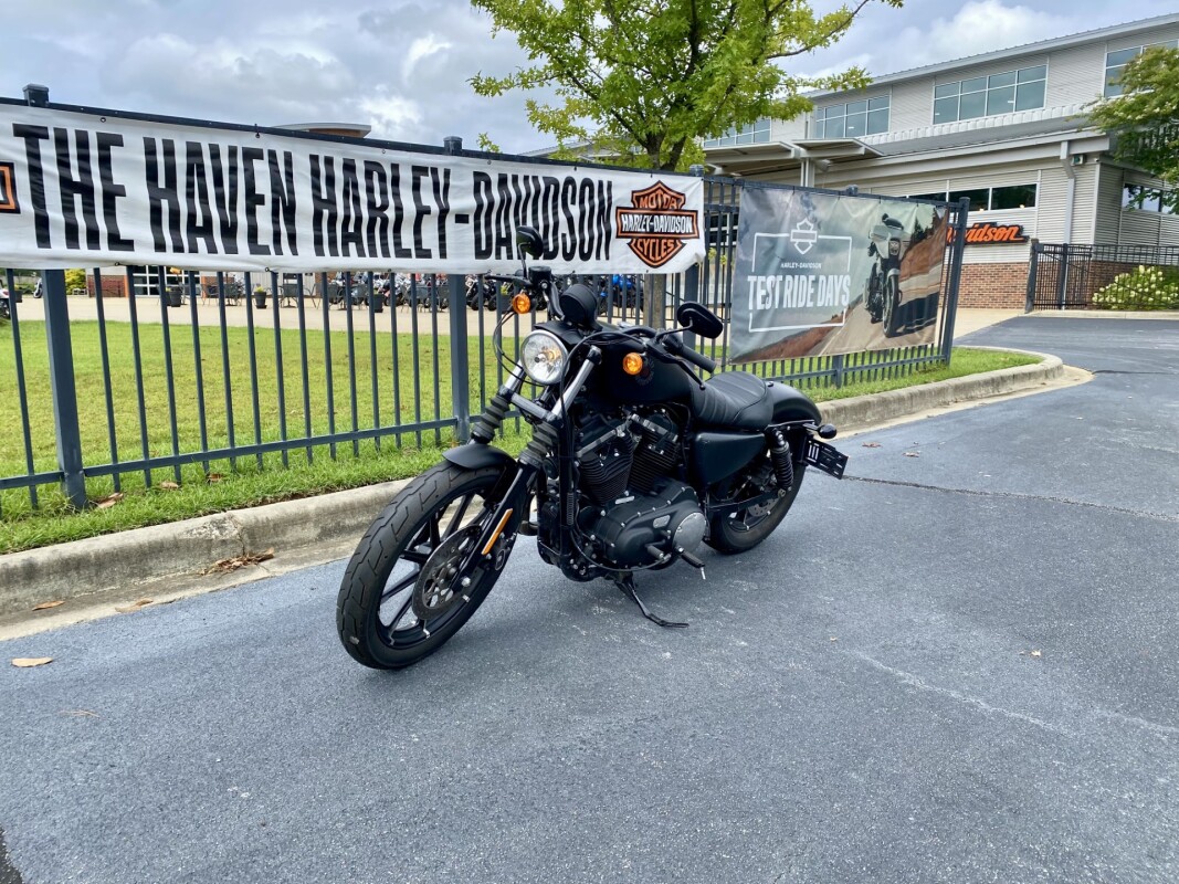 2022 Harley-Davidson Iron 883 Black Denim - Photo 3