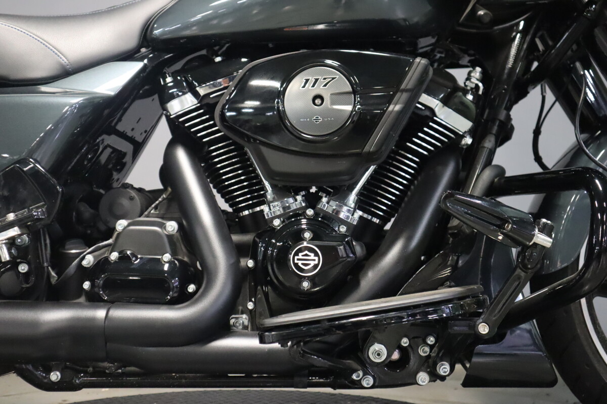 2025 Harley-Davidson Road Glide FLTRX - Photo 10