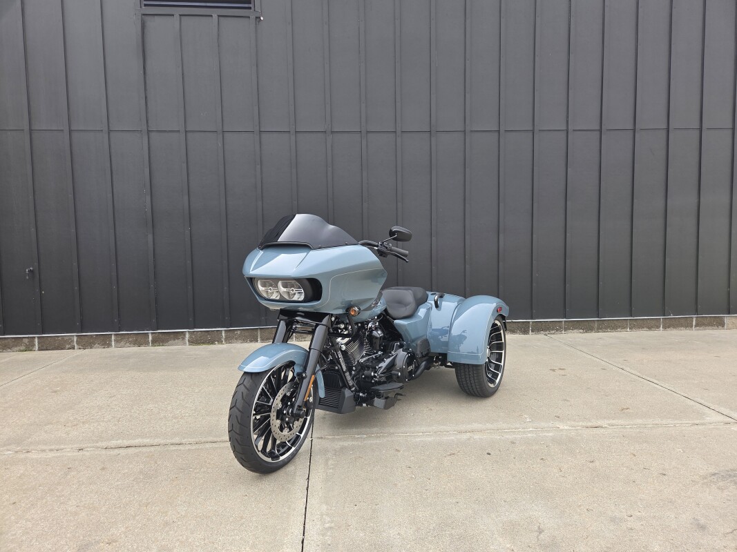 FLTRT 2024 Road Glide 3 - Photo 4
