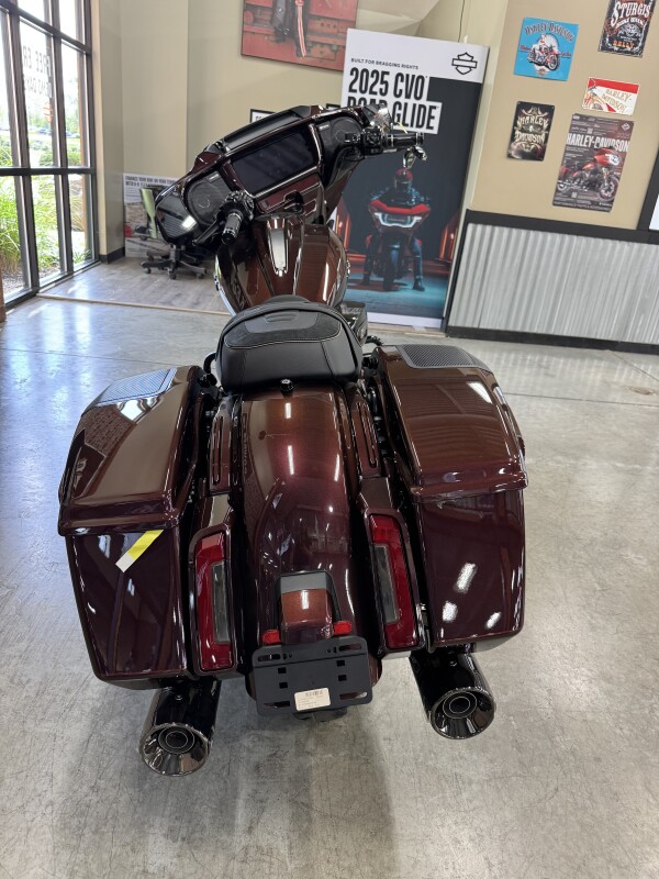 2024 Harley-Davidson CVO Street Glide FLHXSE - Photo 8