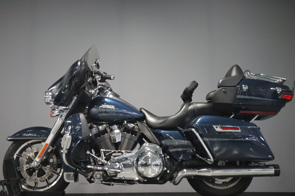2016 Harley-Davidson Electra Glide Ultra Classic FLHTCU - Photo 5