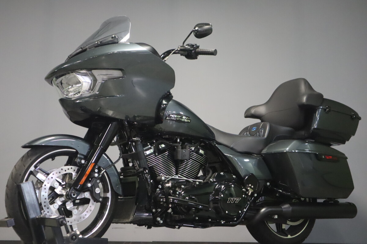 2025 Harley-Davidson Road Glide FLTRX - Photo 4