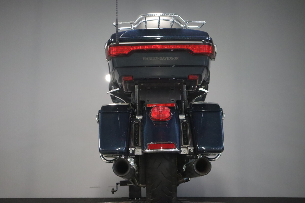 2016 Harley-Davidson Electra Glide Ultra Classic FLHTCU - Photo 7