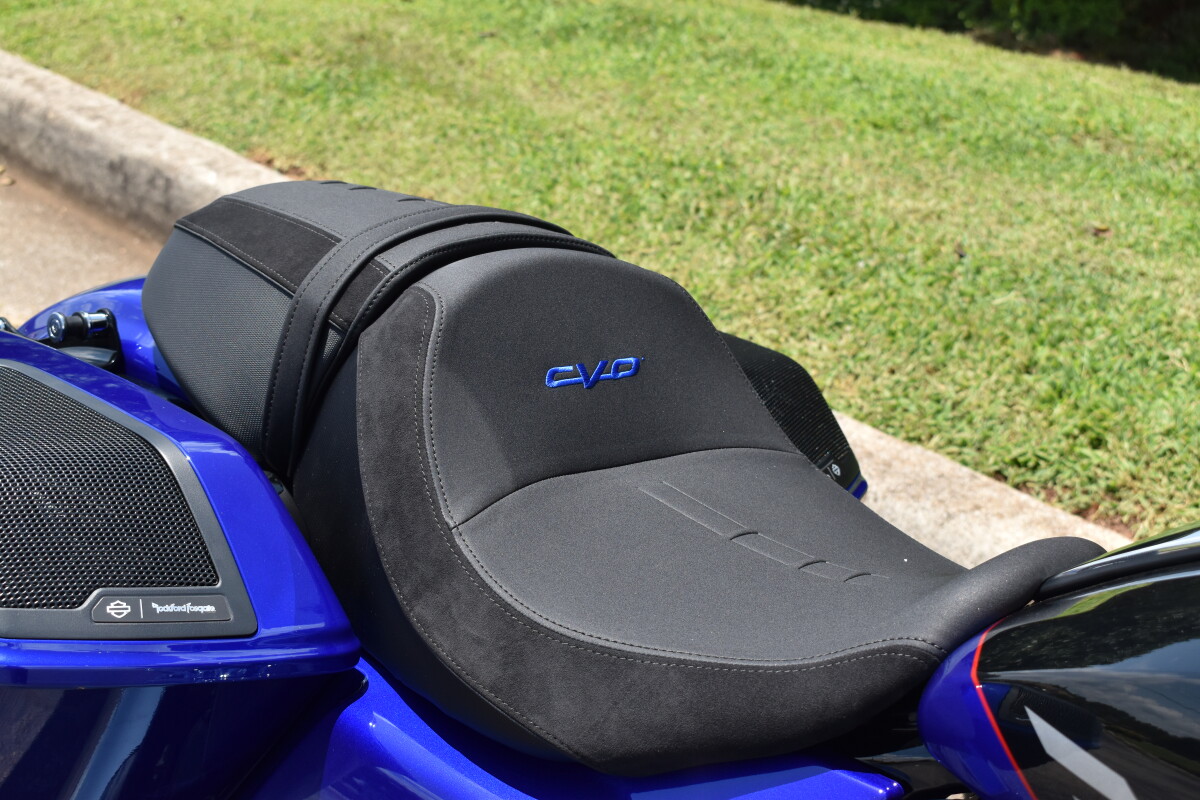 2025 CVO Road Glide – Custom Luxury Ride - Photo 9