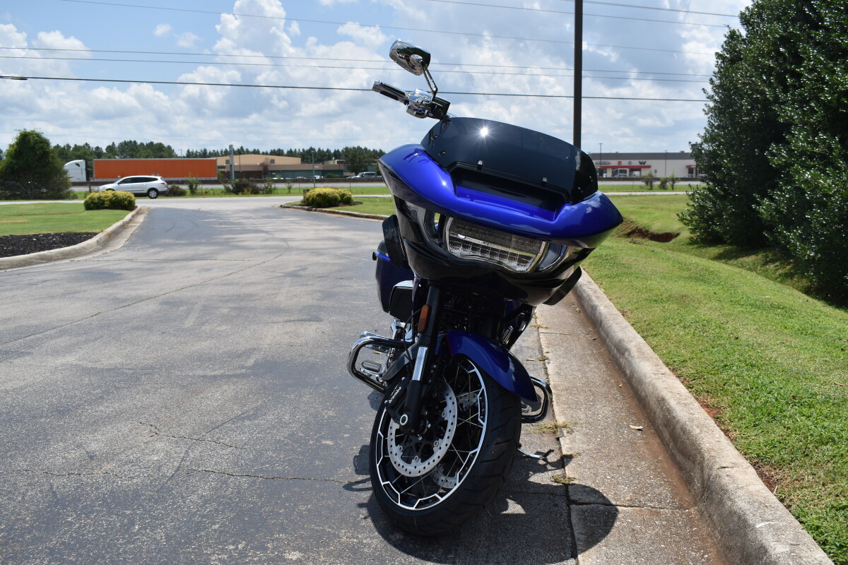 2025 CVO Road Glide – Custom Luxury Ride - Photo 3