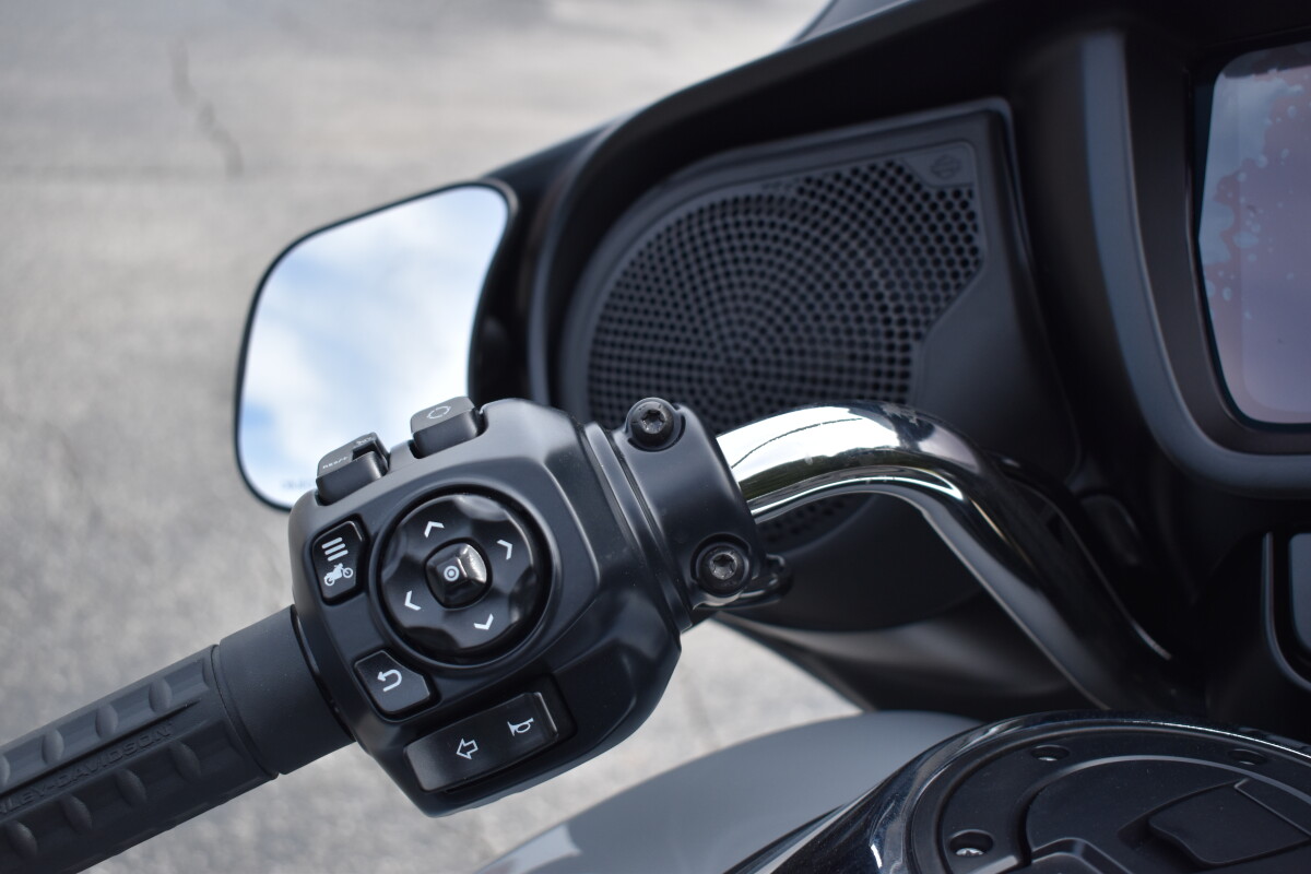 2025 Street Glide – Stripped-Down Tourer - Photo 10