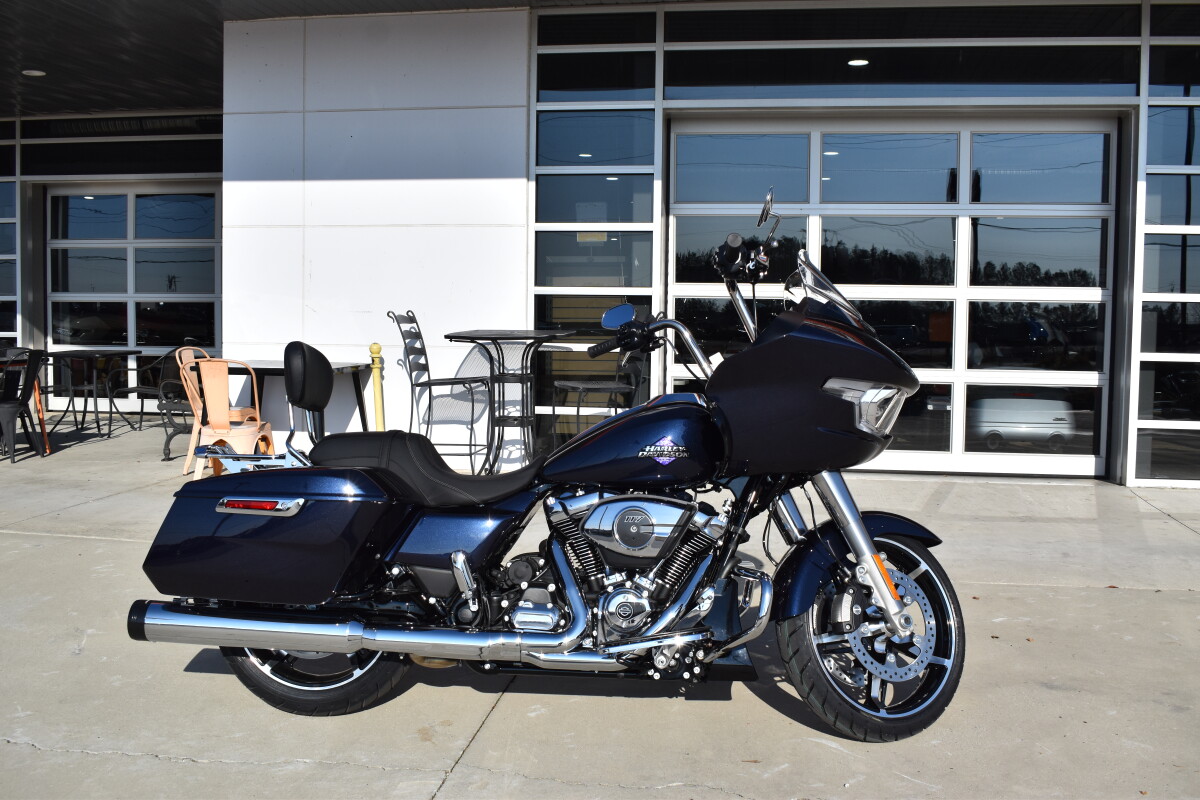 2025 Road Glide – All-Day Touring Comfort