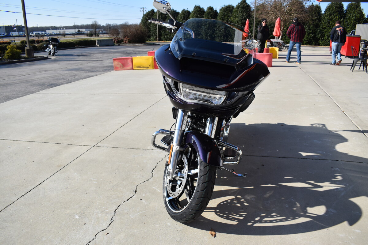 2025 Road Glide – All-Day Touring Comfort - Photo 3