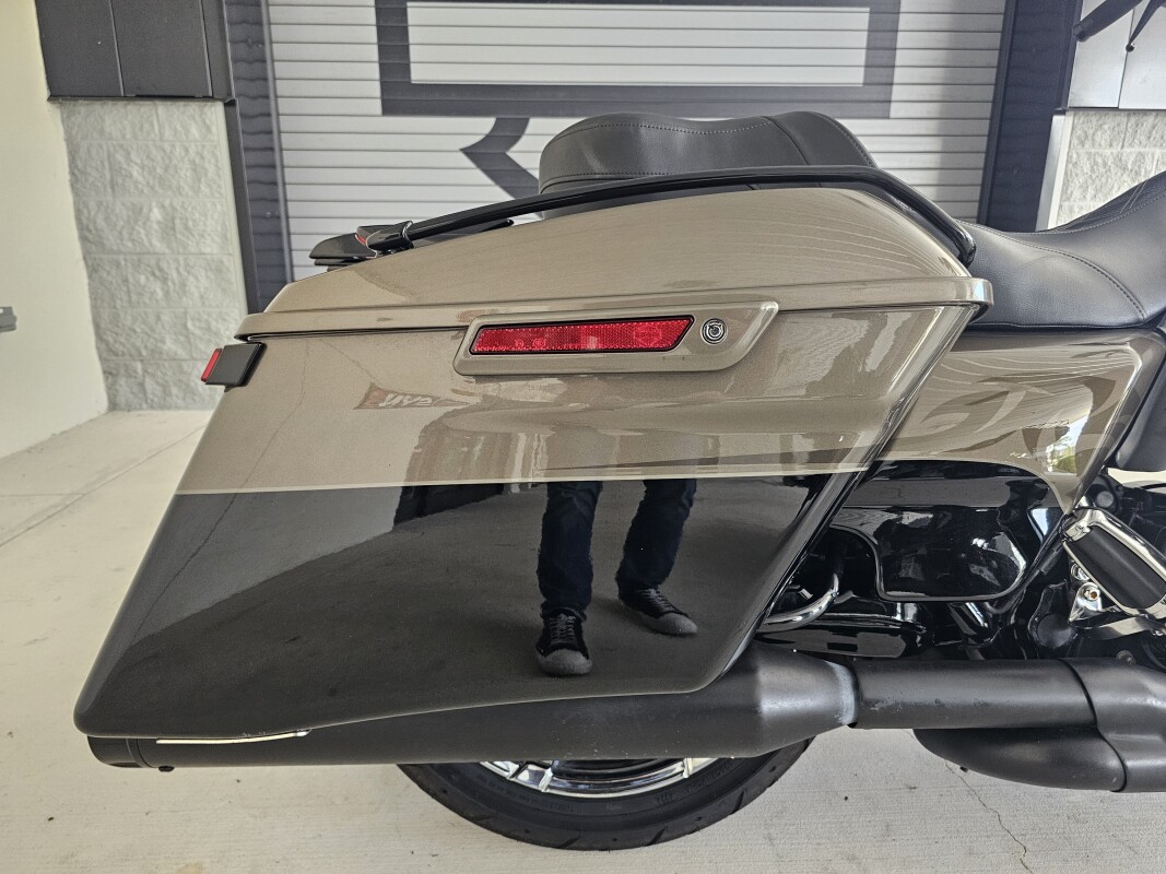 2014 Harley-Davidson CVO Road King - Photo 10