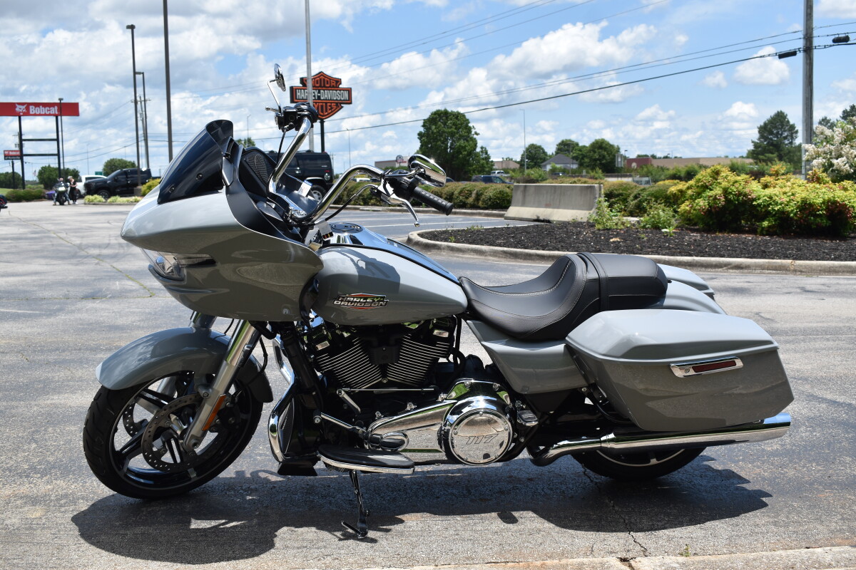 2025 Road Glide – Shark Nose Touring Icon - Photo 5