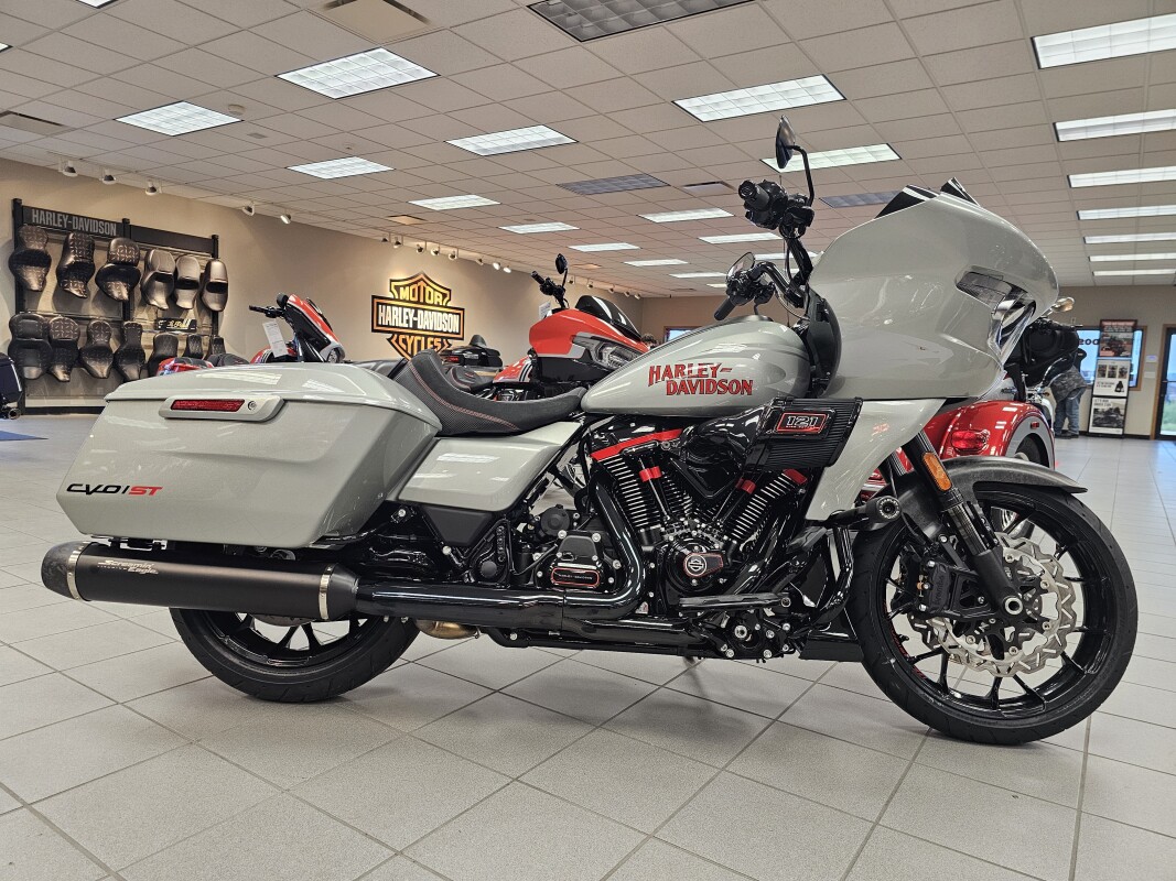 FLTRXSTSE 2025 CVO Road Glide ST