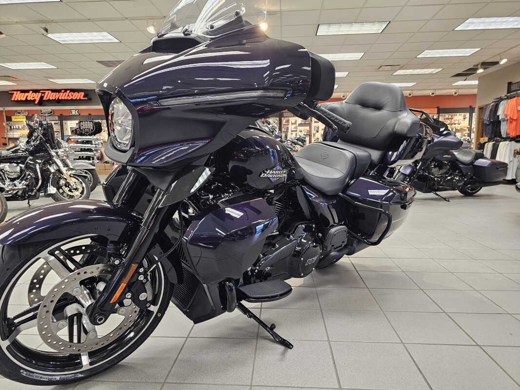 FLHXU 2025 Street Glide Ultra - Photo 4